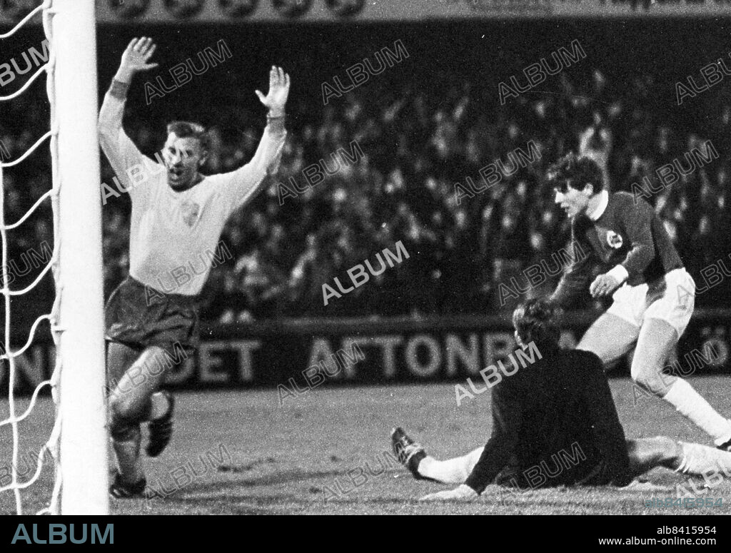 Stockholm 1968-10-09. Bo "Bosse" Larsson har gjort mål mot Norge i VM-kvalet på Råsunda. Foto: Sven-Erik Sjöberg / DN / TT / Kod: 53. ** SvD OUT **.