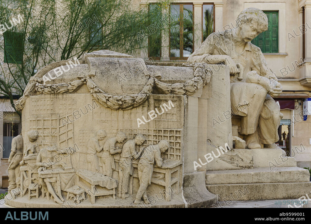 Monument als Sabaters, Tomas Vila, Llucmajor, Mallorca,islas baleares, Spain.