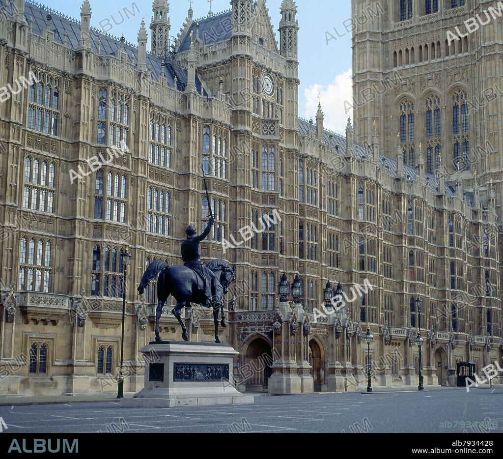 CHARLES BARRY 1795-1860 / AUGUSTUS PUGIN. EXTERIOR-CASAS DEL PARLAMENTO:FACHADAS Y ESCULTURA-GOTICO-1860-VICTORIANO.