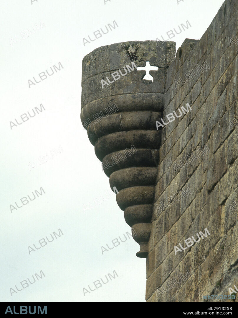 GARITA DE VIGIA DE LA MURALLA DEL CASTILLO DE CHAVES - S XIV.