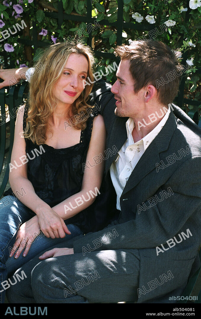 ETHAN HAWKE y JULIE DELPY en ANTES DEL ATARDECER, 2004 (BEFORE SUNSET), dirigida por RICHARD LINKLATER. Copyright CASTLE ROCK ENTERTAINMENT.