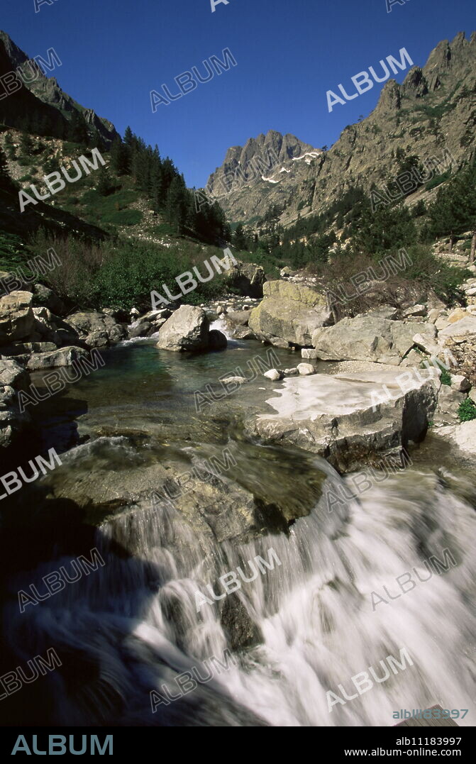 Gorges de la Restonica, Bergeries de Grotelle, Corsica, France, Europe.