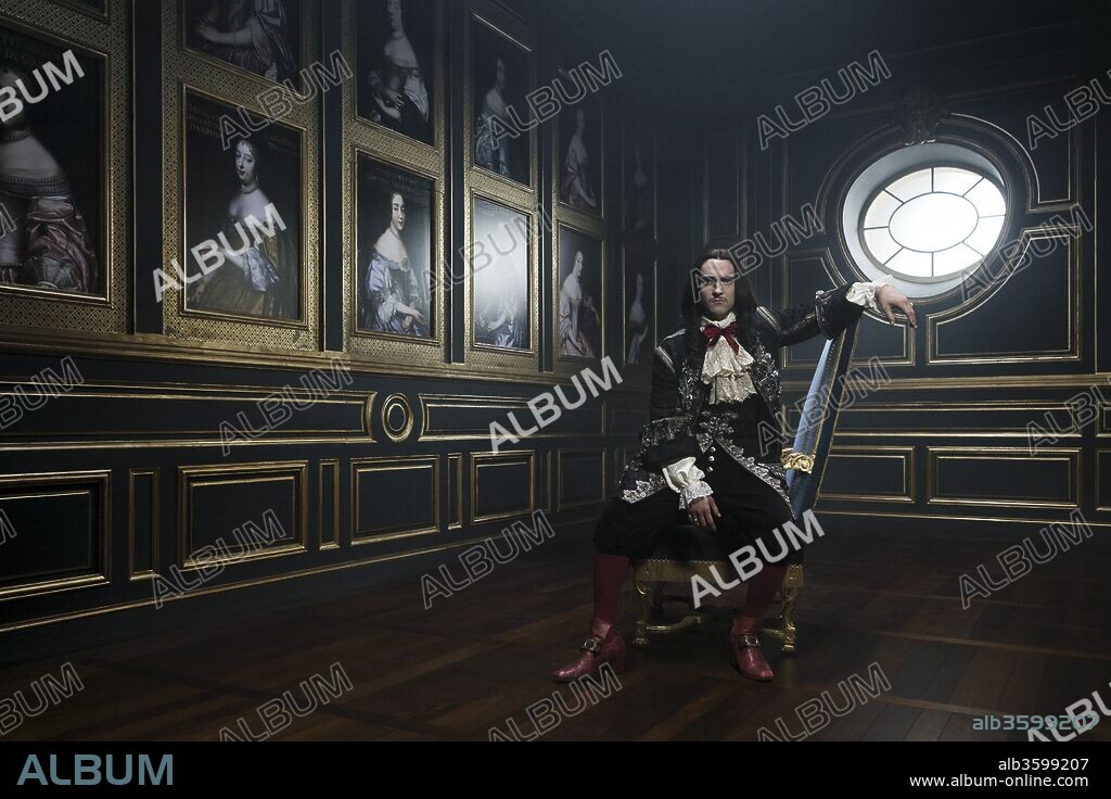 GEORGE BLAGDEN en VERSAILLES, 2015, dirigida por DAVID WOLSTENCROFT y SIMON MIRREN. Copyright CAPA DRAMA/INCENDO PROD/ZODIAK MEDIA GROUP. temporada 2.