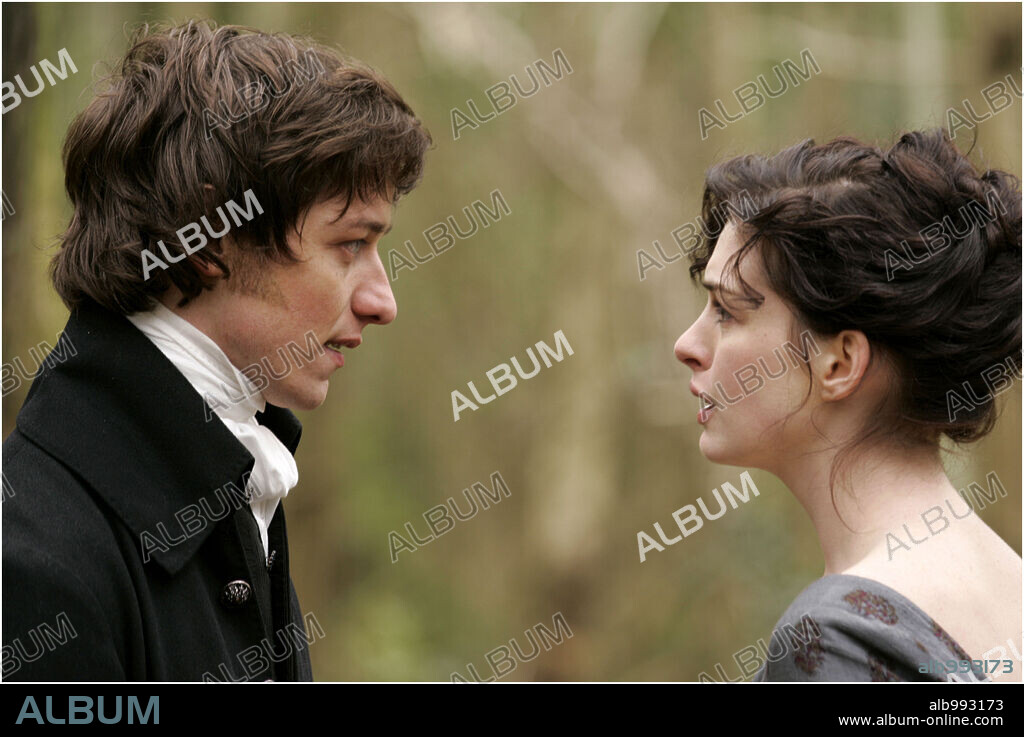 ANNE HATHAWAY y JAMES MCAVOY en LA JOVEN JANE AUSTEN, 2007 (BECOMING JANE), dirigida por JULIAN JARROLD. Copyright BLUEPRINT PICTURES/ECOSSE FILMS/OCTAGON FILMS/SCION FILMS LI.