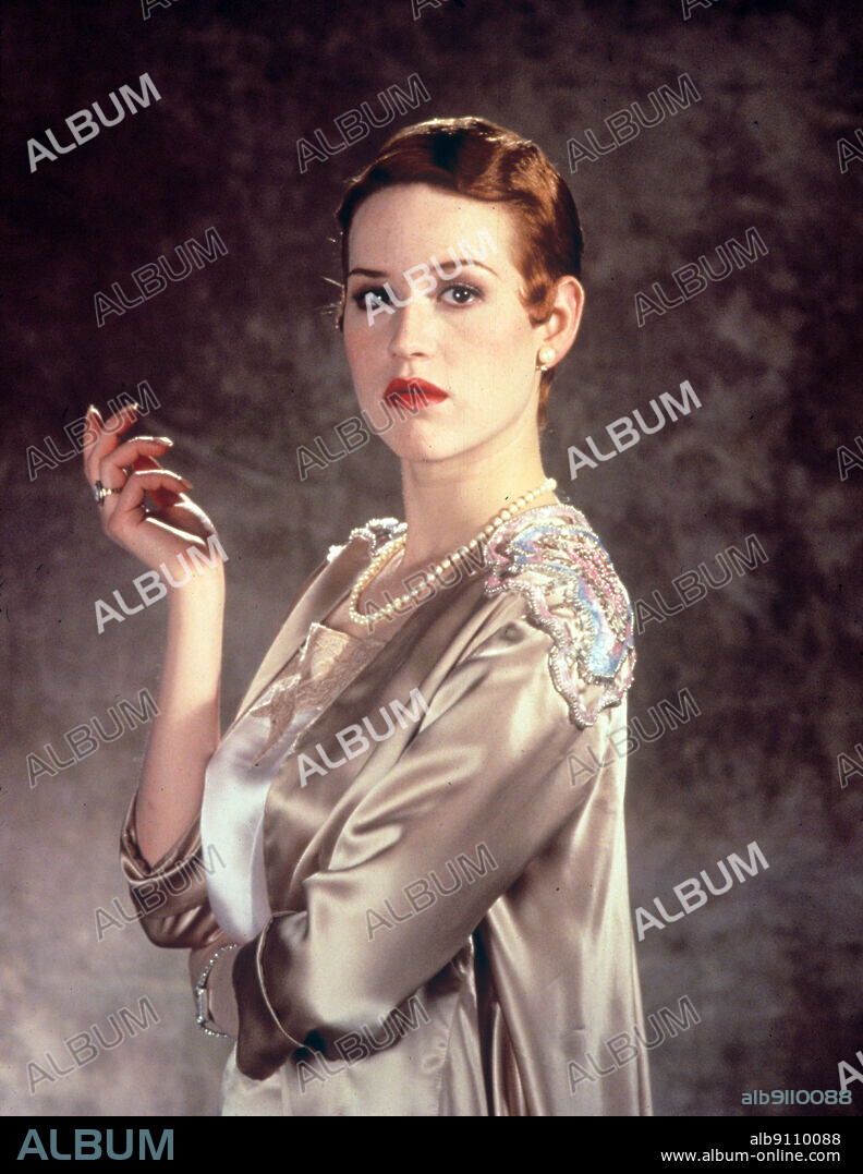MOLLY RINGWALD in WOMEN AND MEN: STORIES OF SEDUCTION, 1990, directed by FREDERIC RAPHAEL, KEN RUSSELL and TONY RICHARDSON. Copyright HBO.