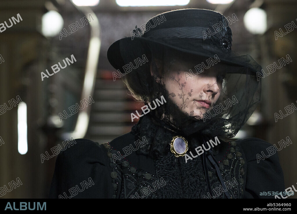 NATALIE DORMER in PICNIC AT HANGING ROCK, 2018, directed by AMANDA BROTCHIE, LARYSA KONDRACKI and MICHAEL RYMER. Copyright SCREEN AUSTRALIA.