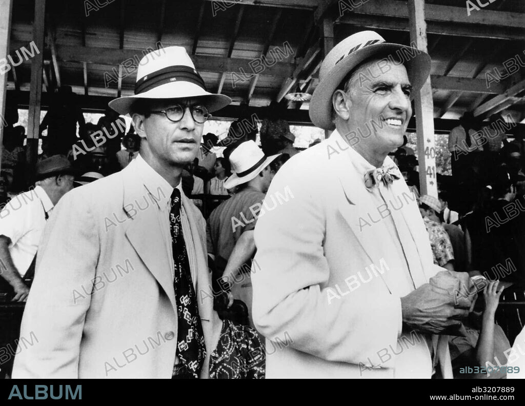 DAVID STRATHAIRN and GARRY MARSHALL in A LEAGUE OF THEIR OWN, 1992, directed by PENNY MARSHALL. Copyright COLUMBIA PICTURES.