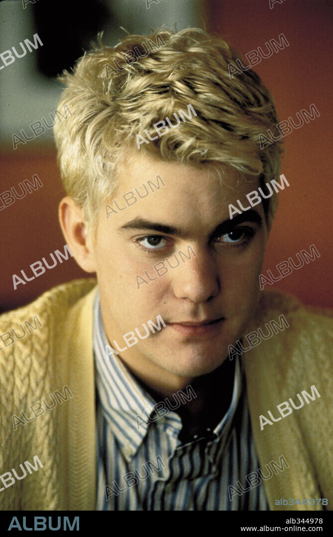 JOSHUA JACKSON en CRUELES INTENCIONES, 1999 (CRUEL INTENTIONS), dirigida por ROGER KUMBLE. Copyright ORIGINAL GROUP/NEWMARKET CAPITAL GROUP / MOSELEY, MELISSA.