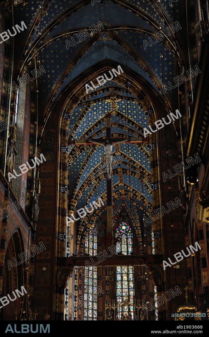 ARTE GOTICO. POLONIA. CATEDRAL DE WAWEL (Catedral de San Wenceslao y San Estanislao o Catedral de Cracovia). Construida entre 1320 y 1364, en estilo gótico. Interior del templo. Cerro de Wawel. Cracovia. (Patrimonio de la Humanidad de la Unesco). Europa.