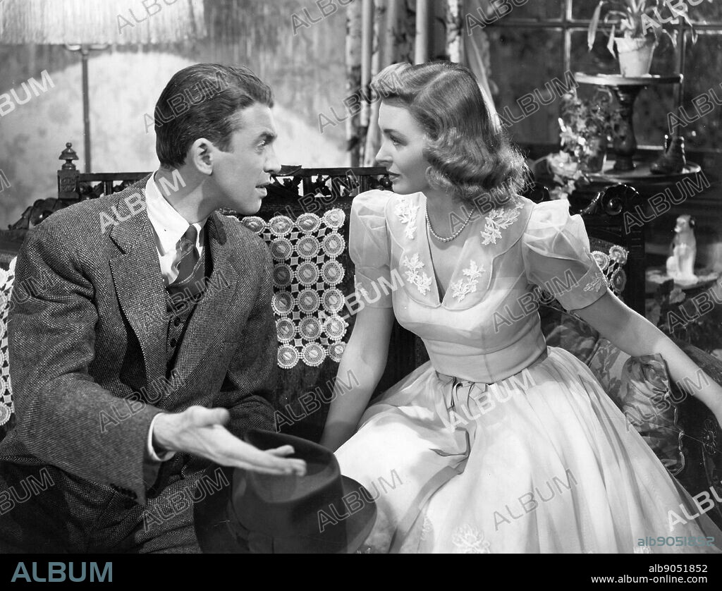 Still from the film 'It's a Wonderful Life' directed by Frank Capra and starring James 'Jimmy' Stewart and Donna Reed. Dated 1946.
