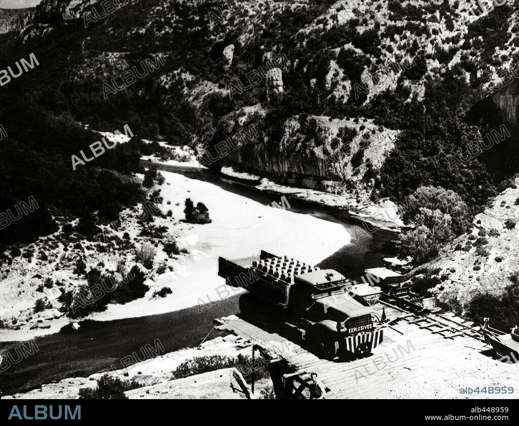 EL SALARIO DEL MIEDO, 1953 (LE SALAIRE DE LA PEUR), dirigida por HENRI-GEORGES CLOUZOT. Copyright FILMSONOR/CICC/VERA-FONO ROMA.