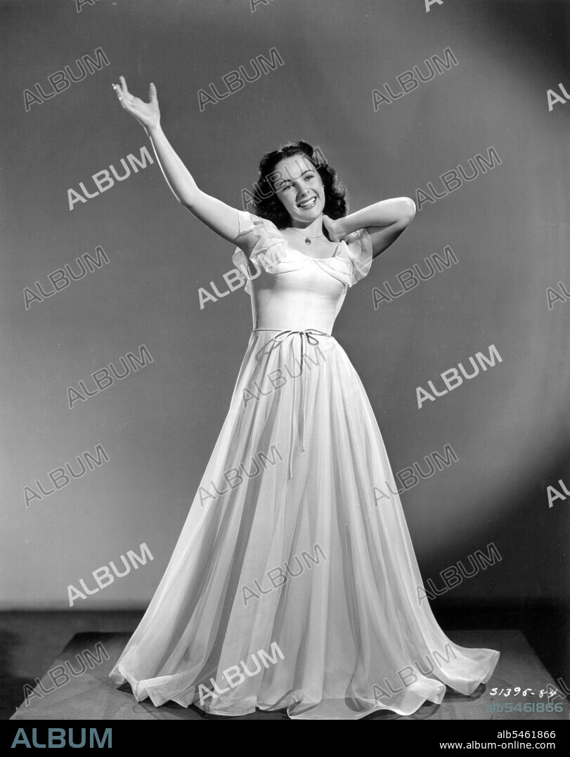 ELIZABETH TAYLOR in CYNTHIA, 1947, directed by ROBERT Z. LEONARD. Copyright M.G.M.