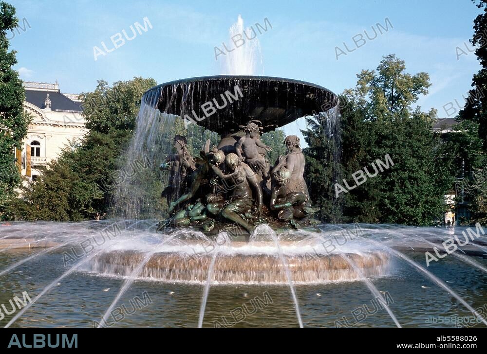 Dresden-Neustadt (Sachsen), Albertplatz, Brunnen "Stille Wasser". (1894; Bildhauer: Robert Diez). Ansicht. Foto (L.Hammel / J.Peter).