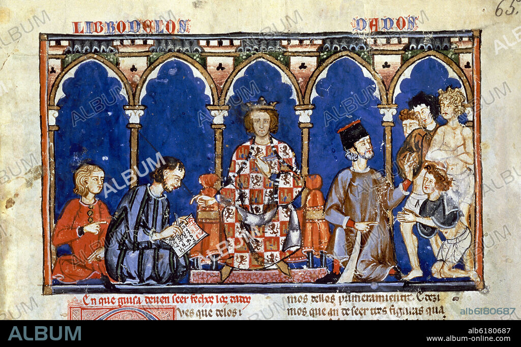 ALFONSO X EL SABIO (1221-1284). LIBRO DE JUEGOS O LIBRO DEL AJEDREZ DADOS Y TABLAS - 1283- FOLIO 65R- ALFONSO X EL SABIO DICTA EL LIBRO DE LOS DADOS- COPISTAS Y TAHURE.