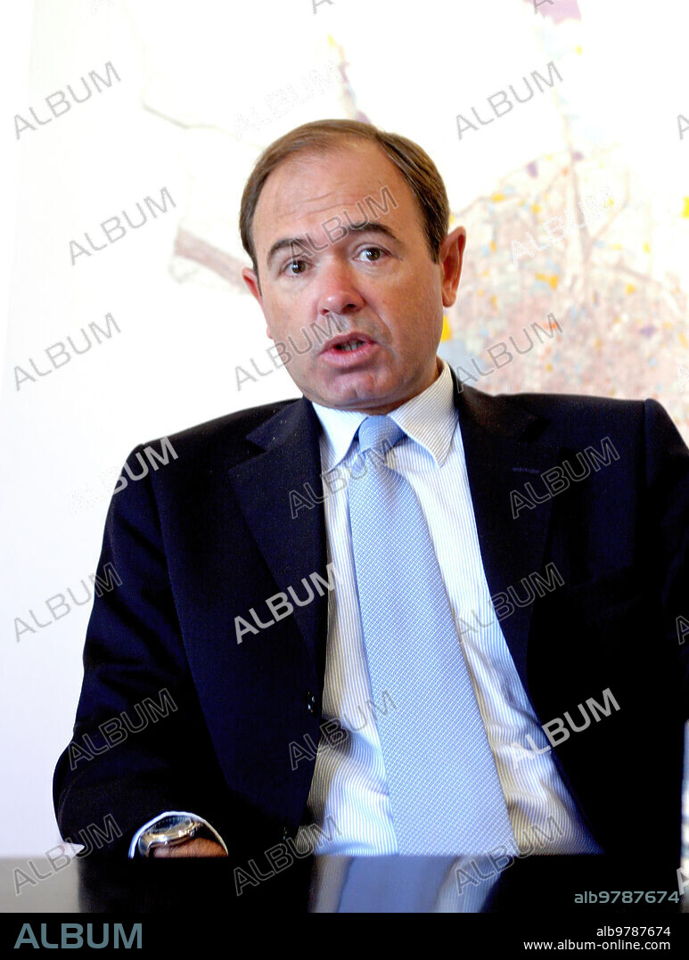 Madrid. 07/10/03. Pío García Escudero, concejal de Urbanismo, vivienda e Infraestructura, y 2ª Tte. De Alcalde. Foto: José Luis Álvarez. .