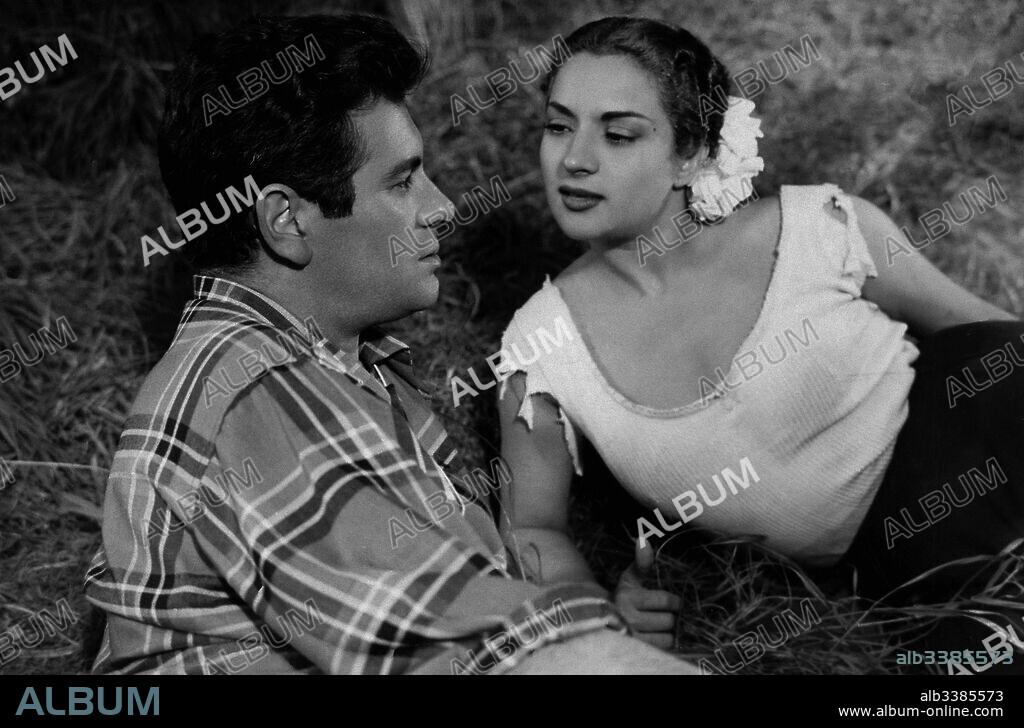 PELICULA : LA DANZA DE LOS DESEOS , 1954. DIRECTOR , FLORIAN REY. ACTORES , LOLA FLORES , JOSE SUAREZ.