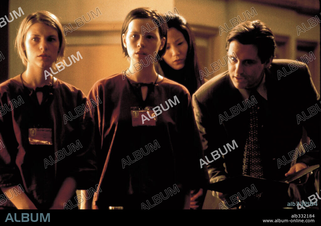 BILL PULLMAN, CLAIRE DANES y KATE BECKINSALE en SUEÑOS ROTOS, 1999 (BROKEDOWN PALACE), dirigida por JONATHAN KAPLAN. Copyright 20TH CENTURY FOX / CONNOR, FRANK.