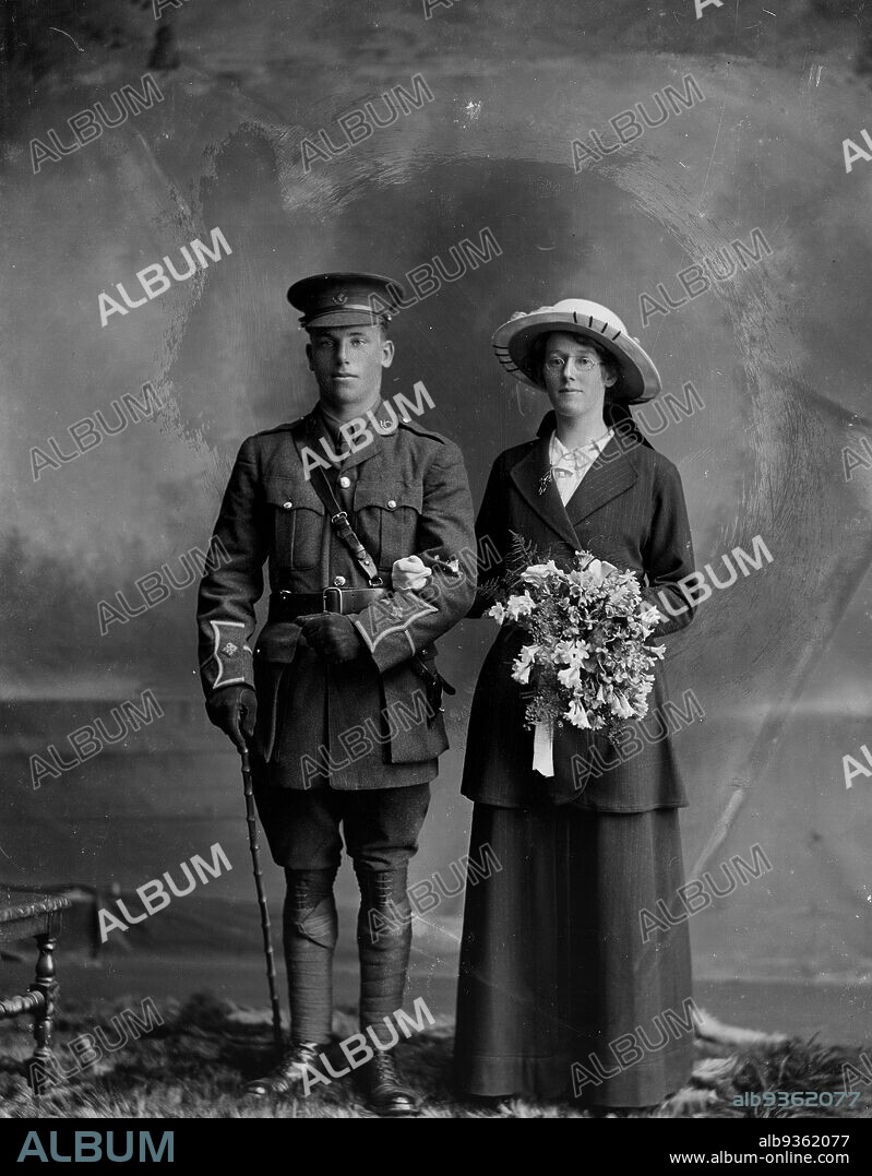 Wedding portrait of Edmund Colin Nigel Robinson and Mary Read, Berry & Co, photography studio, 11 September 1915, Wellington, black-and-white photography, Edmund Colin Nigel Robinson and Mary Theresa Veronica Robinson.