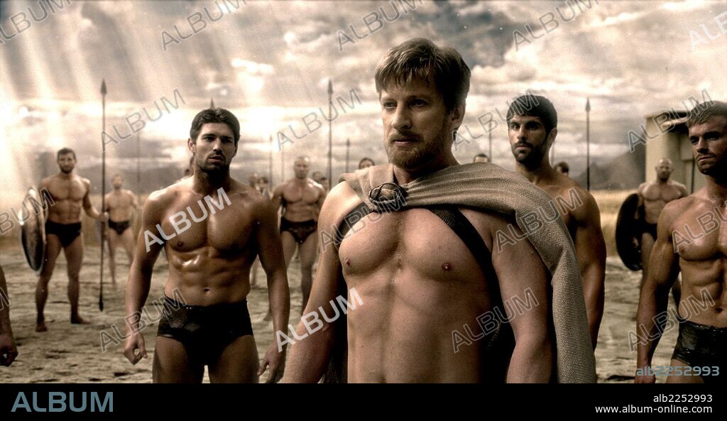 DAVID WENHAM in 300: RISE OF AN EMPIRE, 2014, directed by NOAM MURRO. Copyright WARNER BROS PICTURES.
