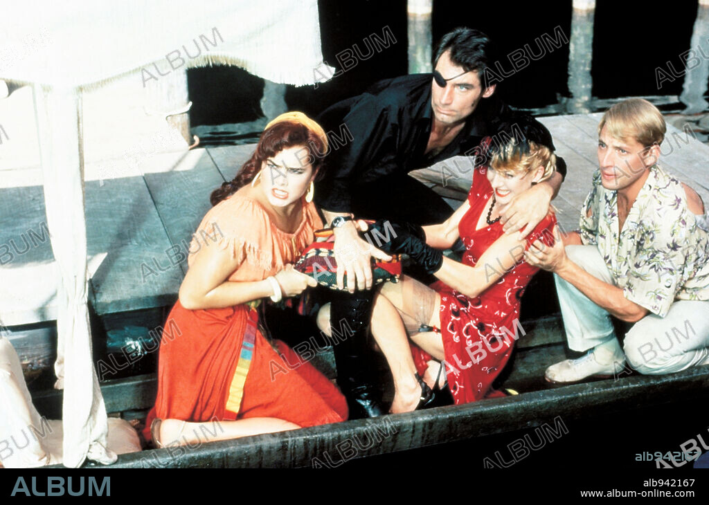 BROOKE SHIELDS and TIMOTHY DALTON in BRENDA STARR, 1989, directed by ROBERT ELLIS MILLER. Copyright NEW WORLD INTERNATIONAL.