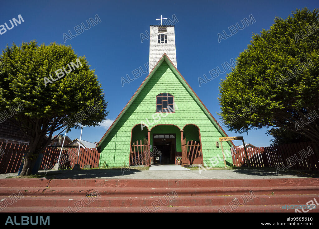 iglesia de San Judas Tadeo, Curaco de Vélez , Región de Los Lagos, isla de Quinchao,archipiélago de Chiloé ,provincia de Chiloé ,región de Los Lagos,Patagonia, República de Chile,América del Sur.