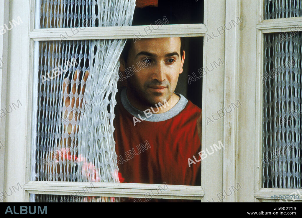 JAVIER CAMARA in TALK TO HER, 2002 (HABLE CON ELLA), directed by PEDRO ALMODOVAR. Copyright EL DESEO S.A / BRACHO, MIGUEL.