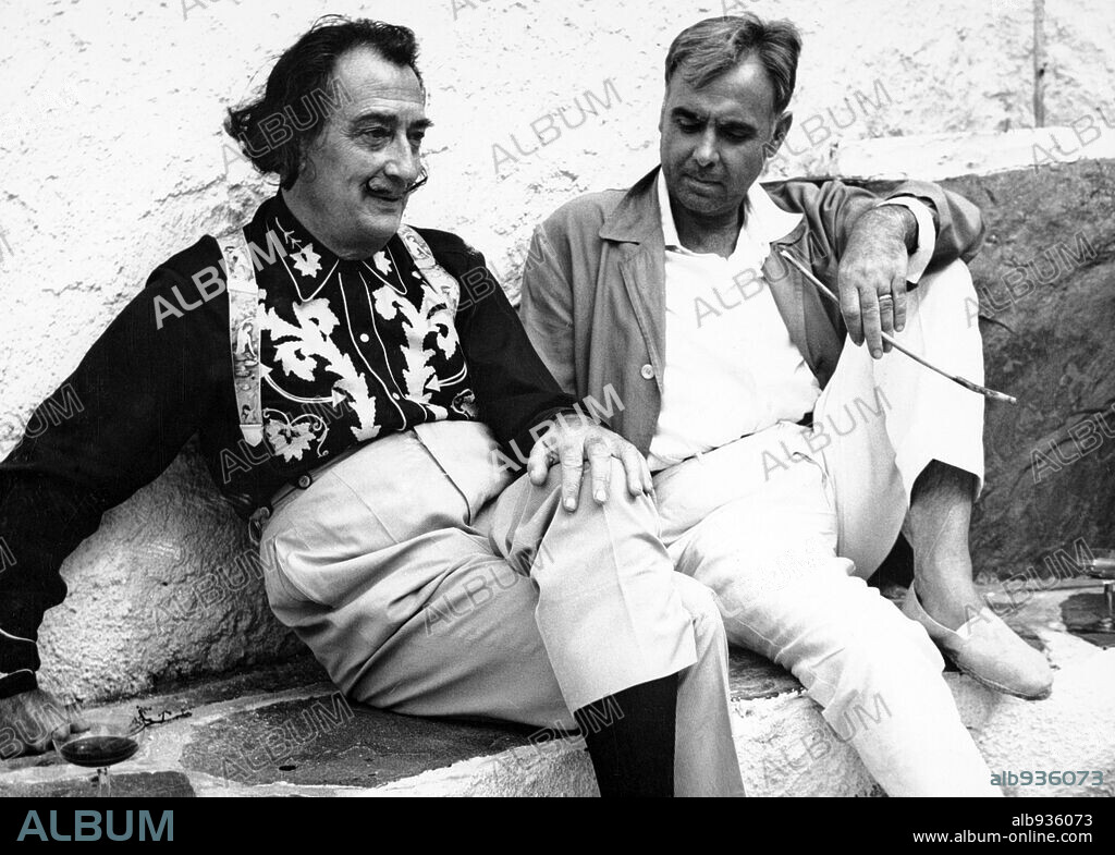 JOAN CAPRI and Dalí. JOAN CAPRI and SALVADOR DALI in THE HAPPY SIXTIES, 1963 (LOS FELICES 60), directed by JAIME CAMINO. Copyright TIBIDABO FILMS.