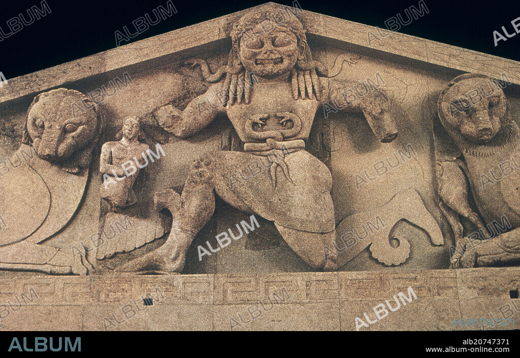 RELIEVE DEL FRONTON DEL TEMPLO DE ARTEMISA - SIGLO VI AC.