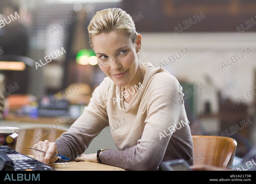 LESLIE BIBB in LAW ABIDING CITIZEN, 2009, directed by F. GARY GRAY. Copyright WARP FILMS.
