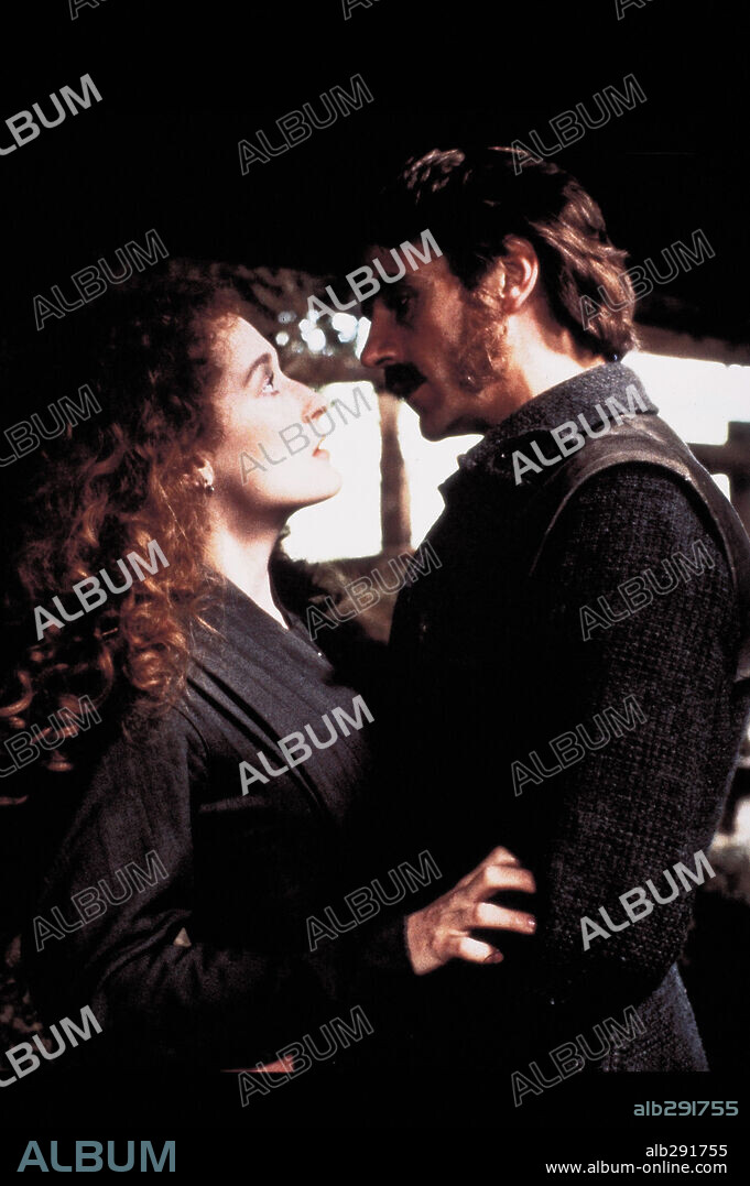 JEREMY IRONS y MERYL STREEP en LA MUJER DEL TENIENTE FRANCÉS, 1981 (THE FRENCH LIEUTENANT'S WOMAN), dirigida por KAREL REISZ. Copyright UNITED ARTISTS.