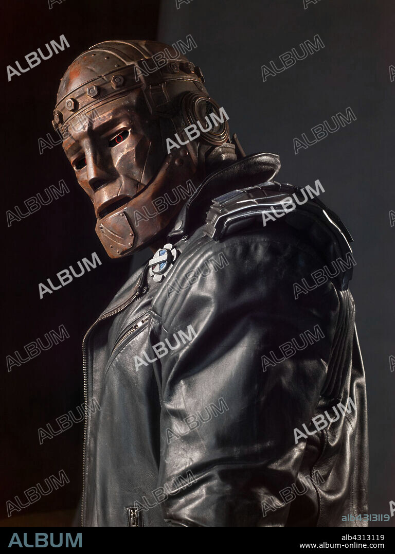 BRENDAN FRASER en DOOM PATROL, 2019, dirigida por VARIOS. Copyright DC COMICS.