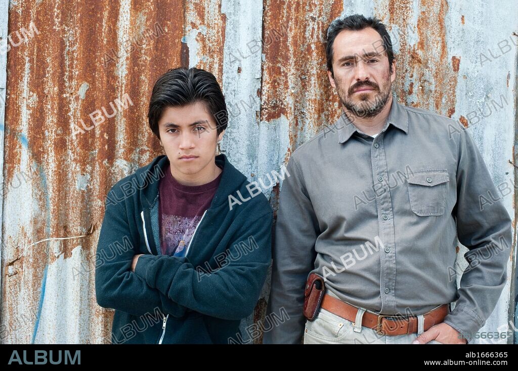 DEMIAN BICHIR and JOSE JULIAN in A BETTER LIFE, 2011 (UNE VIE MEILLEURE), directed by CHRIS WEITZ. Copyright FRANCE 2 CINEMA.