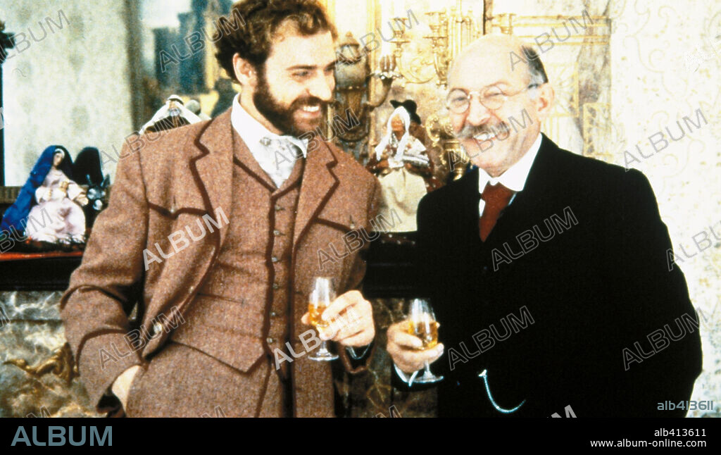 ALVARO DE LUNA y SERGI MATEU en LA FIEBRE DEL ORO, 1993 (LA FEBRE D'OR), dirigida por GONZALO HERRALDE. Copyright TRASBALS, S.A./TVE/TVC.