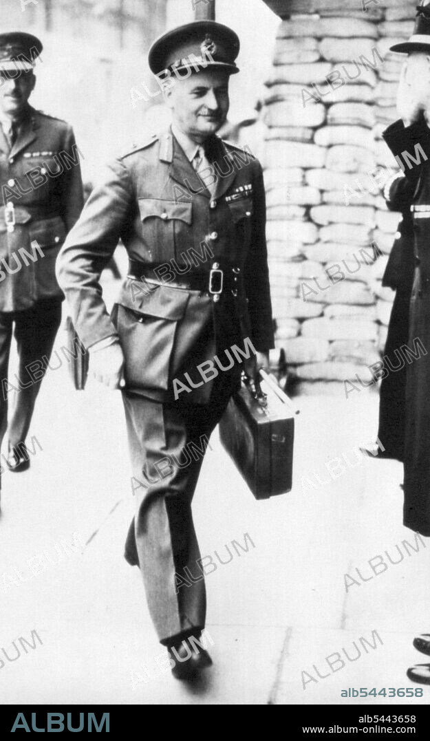 New British Far-Eastern Commander -- Lieut. Gen. Sir Henry Pownall (above) has succeeded Air Chief Marshal Sir Robert Brooke-Popham as Commander of the British Forces in the Far East. The Former Vice-Chief of the Imperial General Staff has arrived at Singapore to assume his duties, The war office in London announced. December 26, 1941. (Photo by AP Wirephoto).