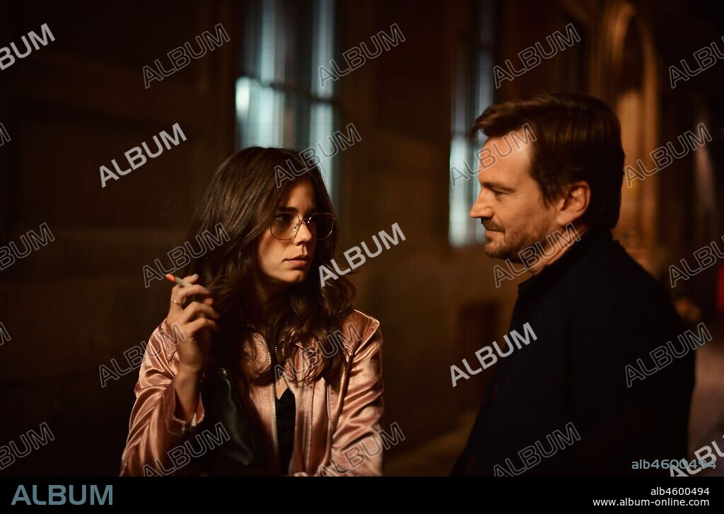 GUILLERMO PFENING and LAIA COSTA in FOODIE LOVE, directed by ISABEL COIXET. Copyright HBO España / Miss Wasabi.