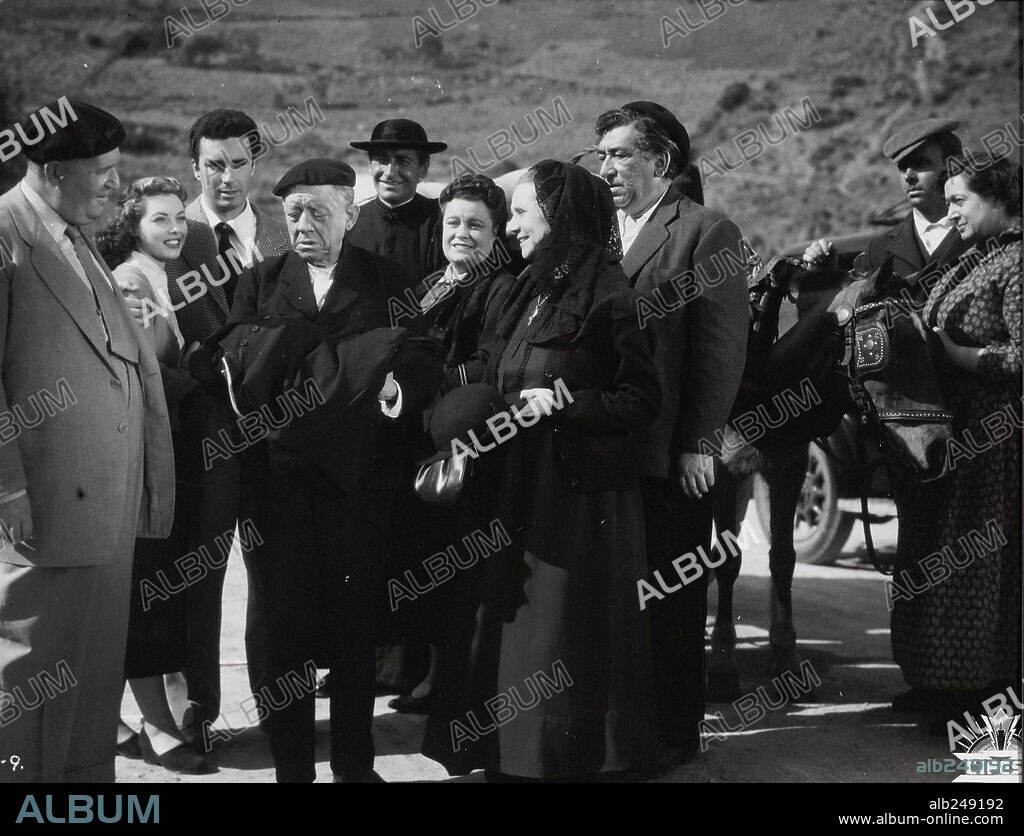 VALERIANO LEON en EL PADRE PITILLO, 1955, dirigida por JUAN DE ORDUÑA. Copyright DOPERFILME.