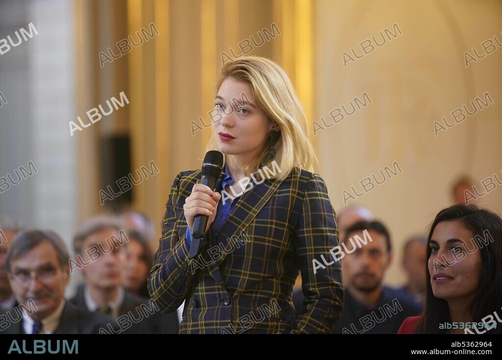 LEA SEYDOUX dans FRANCE, 2021, réalisé par BRUNO DUMONT. Copyright 3B PRODUCTIONS.