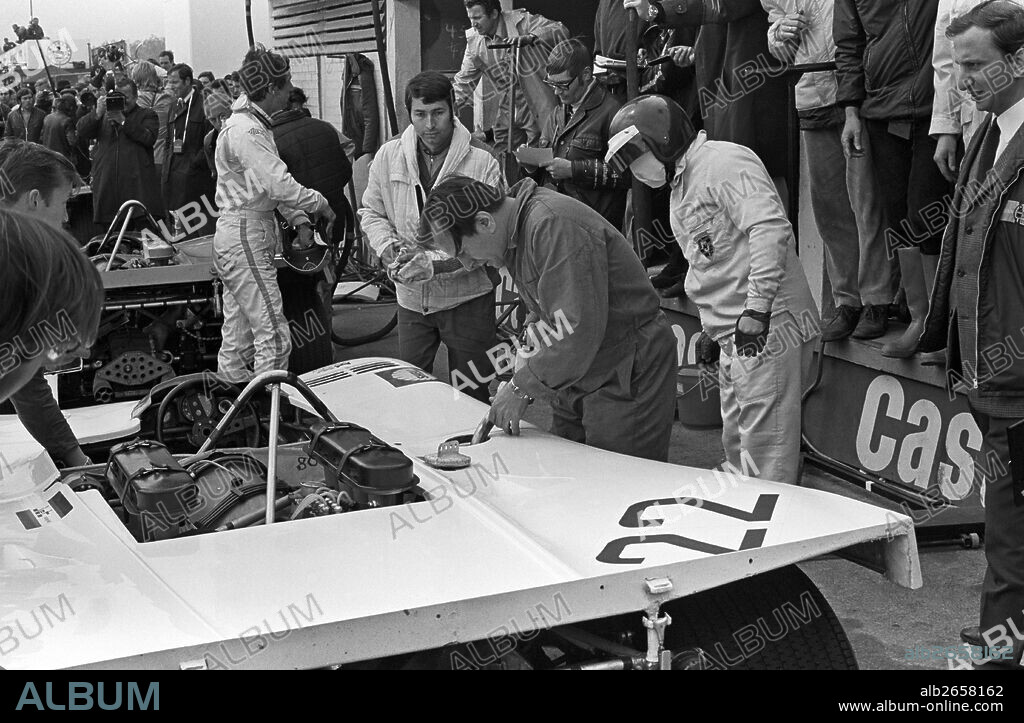 Nurburgring 1000Kms, Germany 1970. 31st May 1970. Vic Elford/Kurt Ahrens, Porsche 908, race winner.