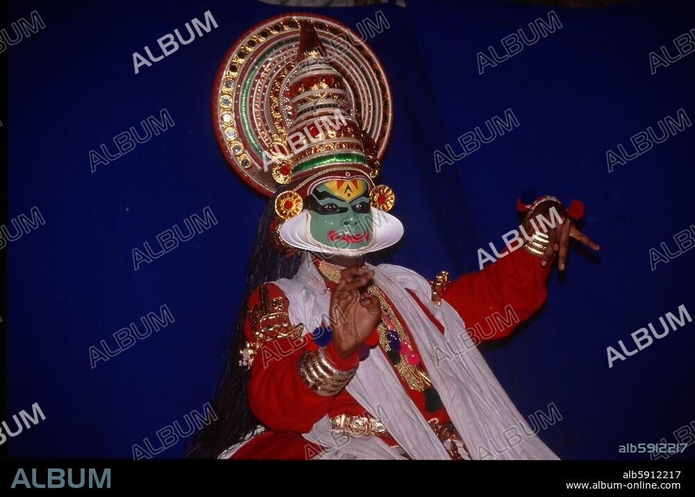 Ernakulam, Kathakali-Tänzer. an der Küste (Indien, Kerala). Ernakulam, Kerala, Indien.