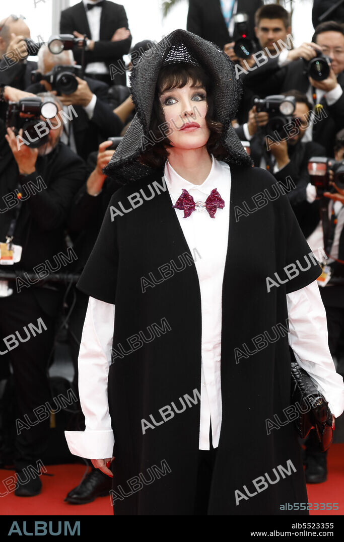 May 22, 2022, Cannes, France: Isabelle Adjani attends the premiere of 'Forever Young' during the 75th Annual Cannes Film Festival at Palais des Festivals in Cannes, France, on 22 May 2022. Photo: Alec Michael (Credit Image: © Alec Michael via ZUMA Press).