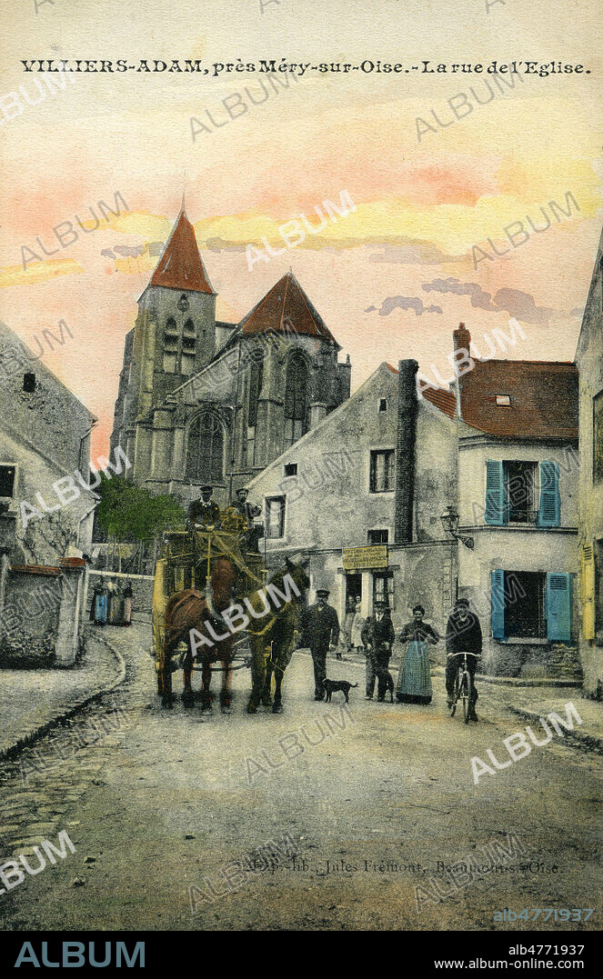 'Villiers-Adam, pres Mery-sur-Oise. La rue de l'Eglise'. Photographie anonyme pour une carte postale vers 1908. Credit : Jean Vigne/KHARBINE-TAPABOR.