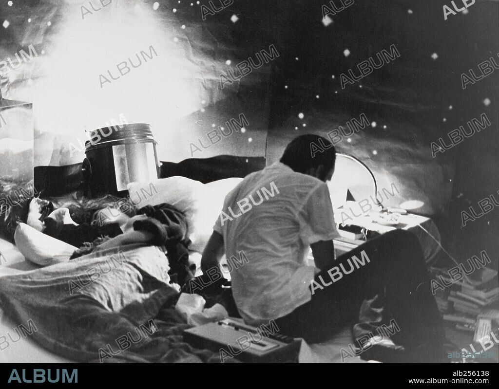 EUSEBIO PONCELA in RAPTURE, 1980 (ARREBATO), directed by IVAN ZULUETA. Copyright NICOLAS ASTIARRAGA P.C.