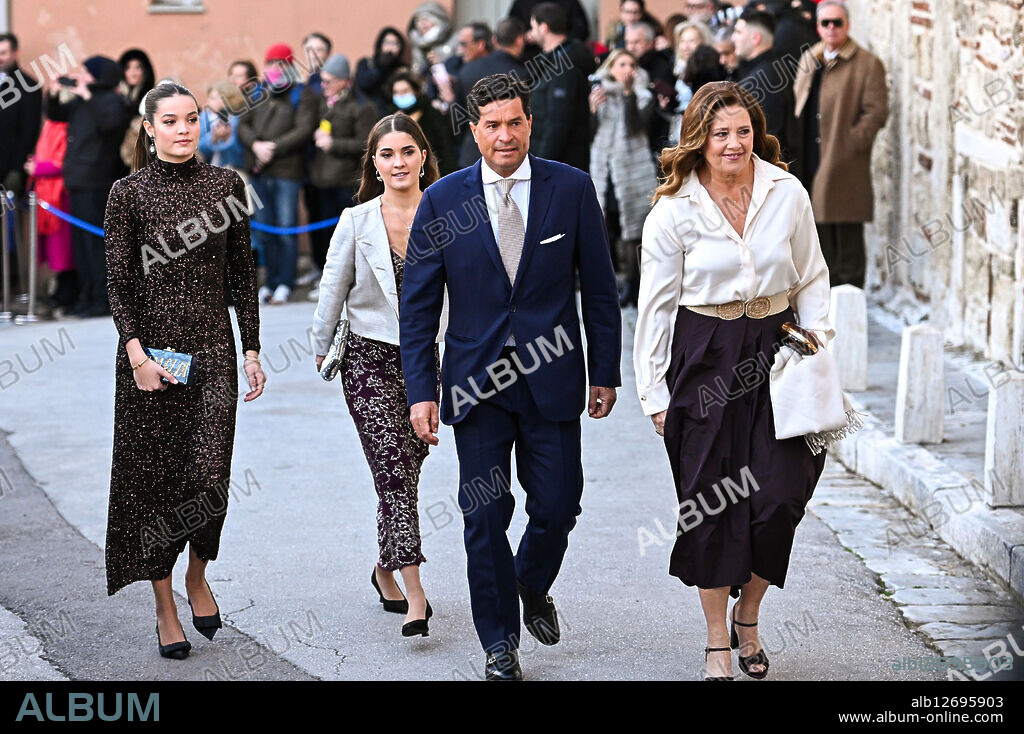 ALEXIA OF GREECE, AMELIA MORALES Y DE GRECIA, ANA MARIA MORALES Y DE GRECIA, Carlos Morales y Princess Alexia of Greece. February 7, 2025, Athens, Athens, Greece: Princess ALEXIA of Greece and CARLOS MORALES with their children, ANA MARÃA MORALES and AMELIA MORALES arrive at the Royal Wedding of Prince Nikolaos of Greece with Chrysi Vardinoyannis, in St. Nicholas Ragavas, in Athens, Greece, on February 7, 2025. (Credit Image: © Stefanos Kyriazis/ZUMA Press Wire).