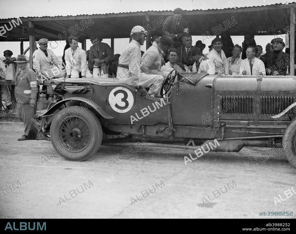 Bentley 6597 cc.  Event Entry No: 3. Drivers: Dunfee, J./Barnato, W. Place: Brooklands.  BARC 6-hour race. Date: 29.6.29.