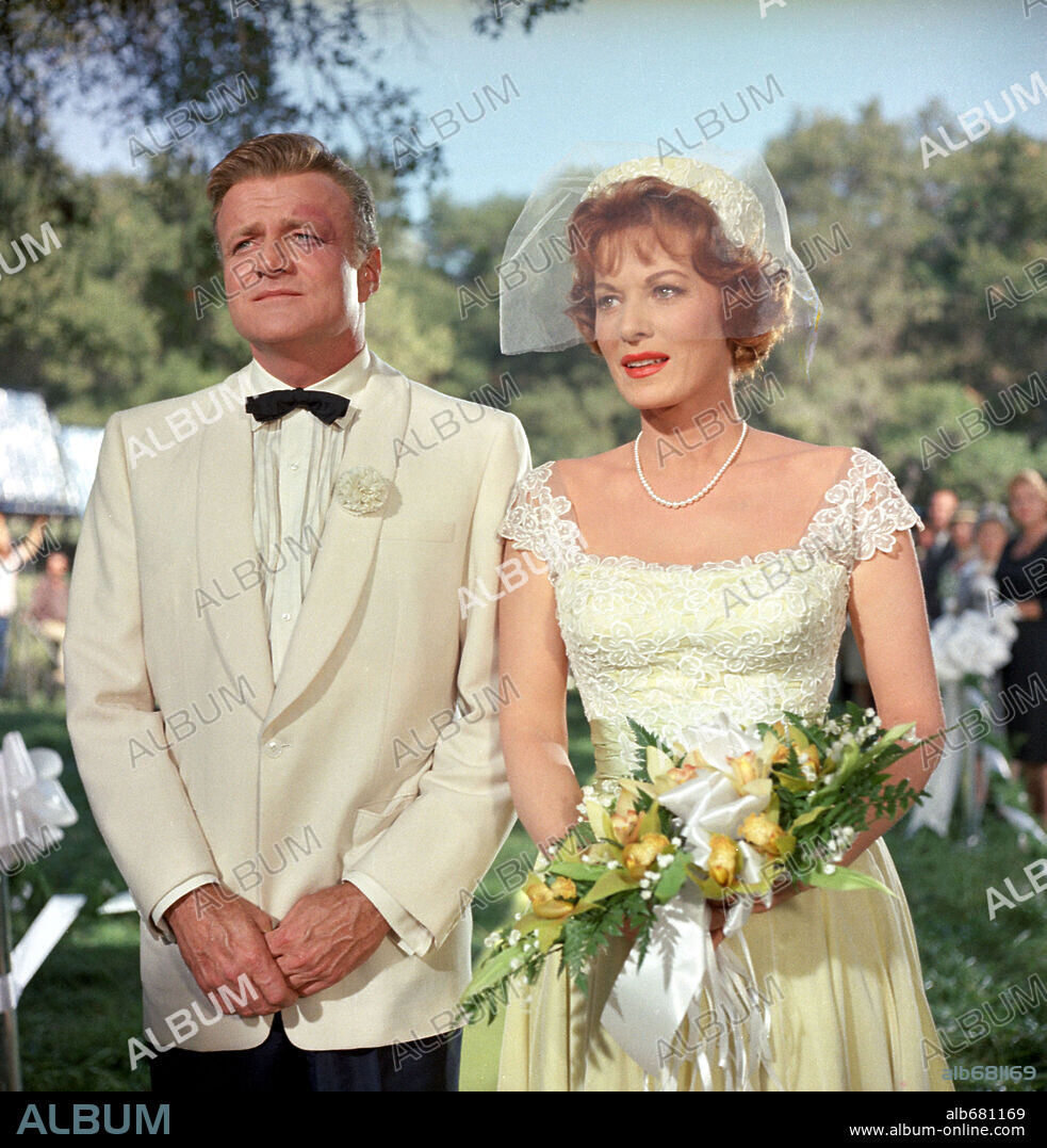 BRIAN KEITH and MAUREEN O'HARA in THE PARENT TRAP, 1961, directed by DAVID SWIFT. Copyright WALT DISNEY PICTURES.