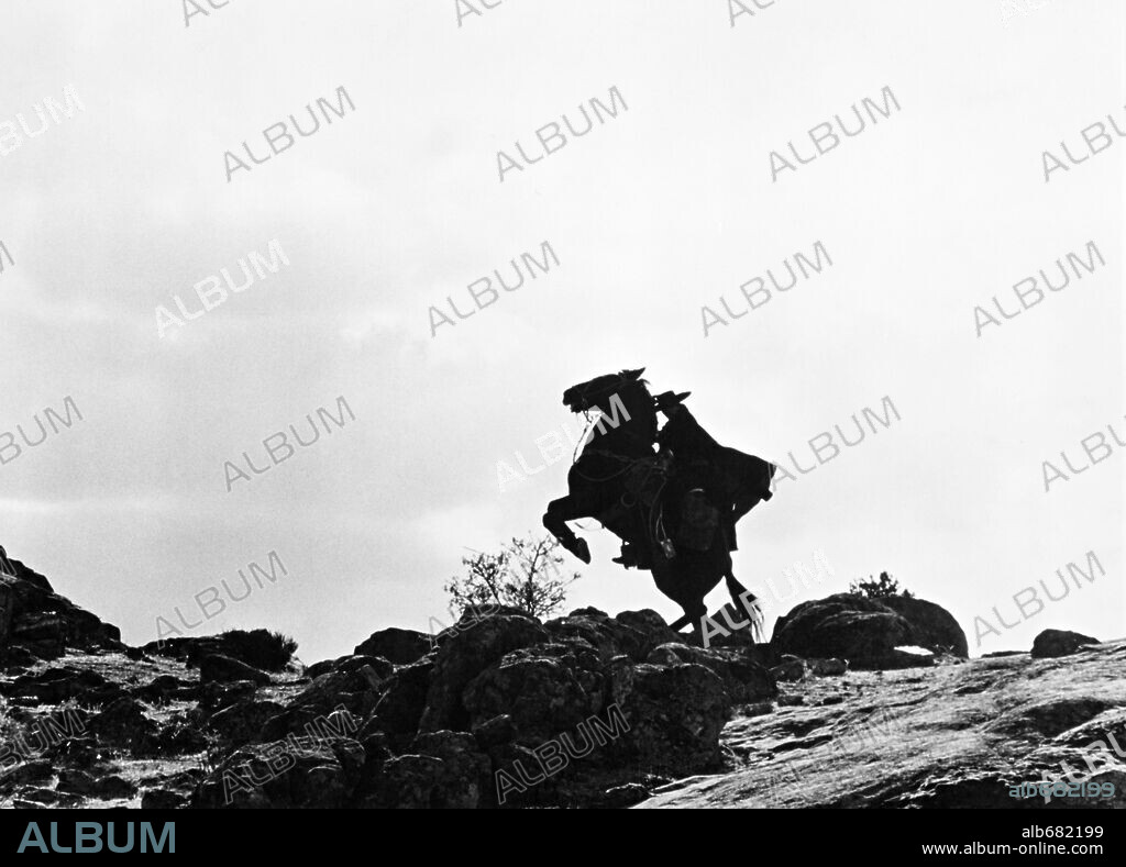 ALAIN DELON en EL ZORRO, 1975 (ZORRO), dirigida por DUCCIO TESSARI. Copyright TITANUS.