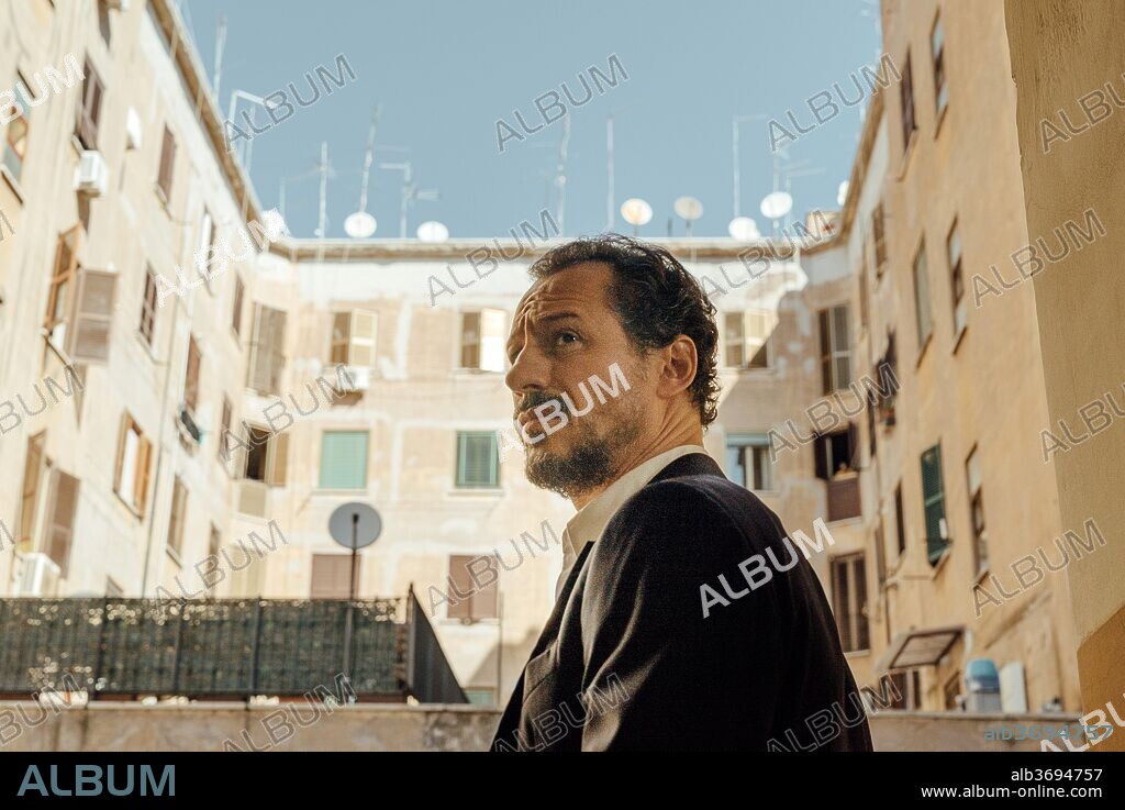STEFANO ACCORSI in FORTUNATA, 2017, directed by SERGIO CASTELLITTO. Copyright INDIGO FILM/HT FILM.