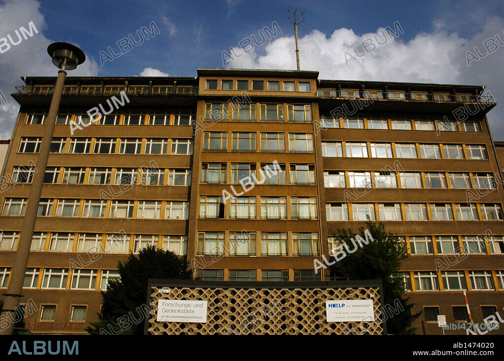 "STASI". Ministerio para la Seguridad del Estado existente durante la República Democrática Alemana (RDA). Controlaban y espiaban a la población. Convertido en el "Museo de la Stasi". Exterior del edificio. Berlín, Alemania.