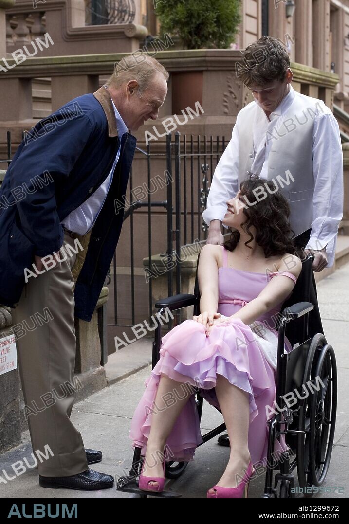 ANTON YELCHIN and JAMES CAAN in NEW YORK, I LOVE YOU, 2009, directed by BRETT RATNER, FATIH AKIN, JOSHUA MARSTON, MIRA NAIR, NATALIE PORTMAN, SHEKHAR KAPUR, SHUNJI IWAI and YVAN ATTAL. Copyright PALM PICTURES.