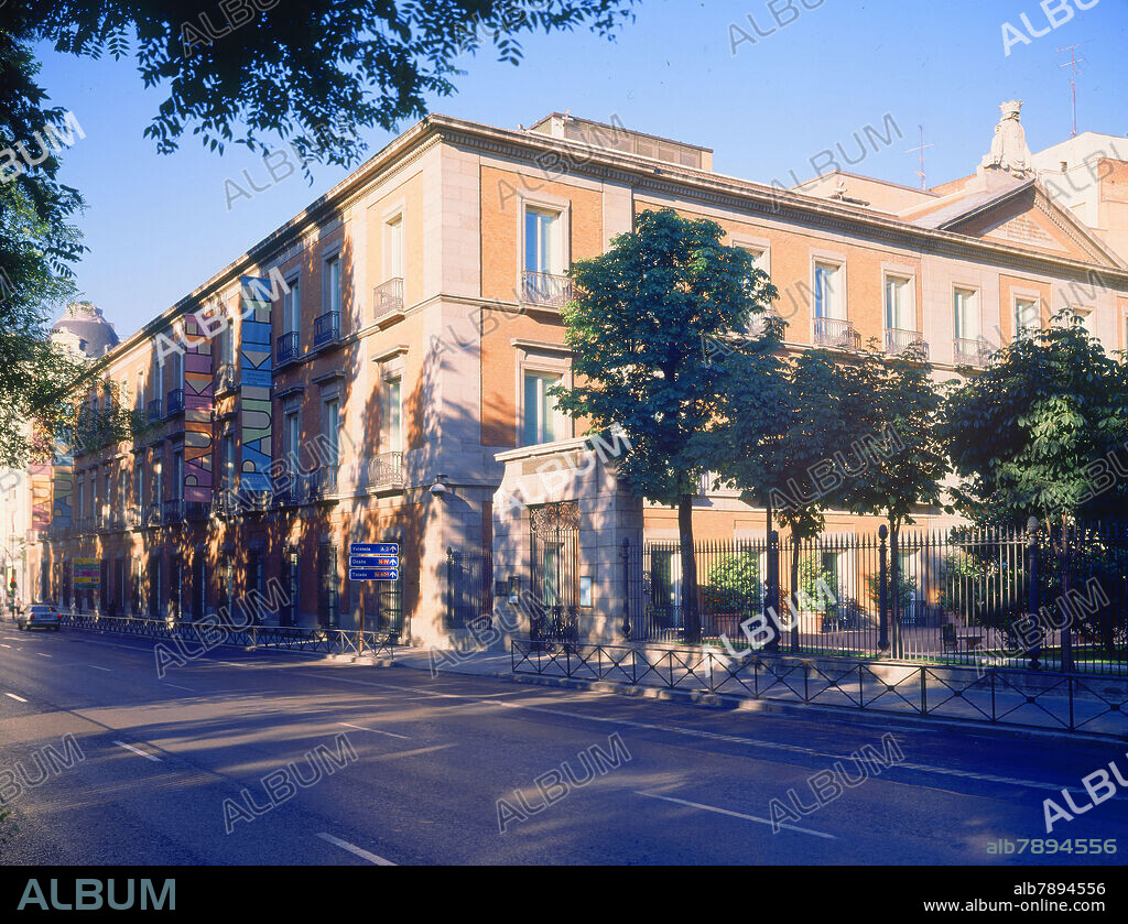 ANTONIO LOPEZ AGUADO (1764-1831). EXTERIOR-ENTRADA PRINCIPAL-PALACIO VILLANUEVA-EDICIFICIO DEL XIX - FOTO AÑOS 90.